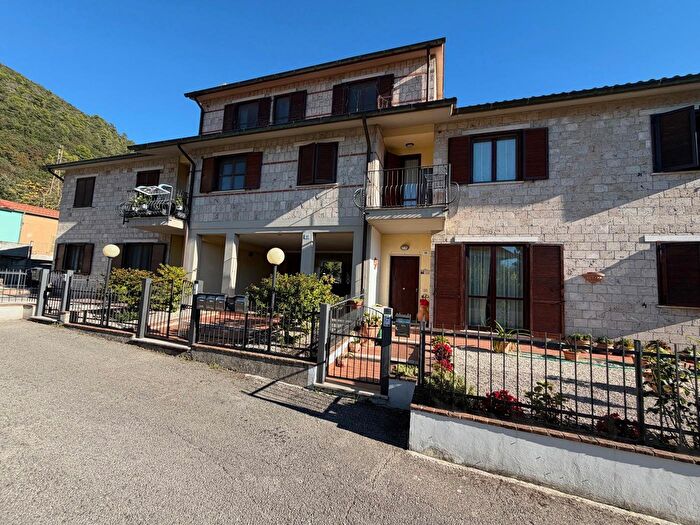 Appartamento trilocale in vendita in Attico in Vocabolo Pilastri Marmore, Terni