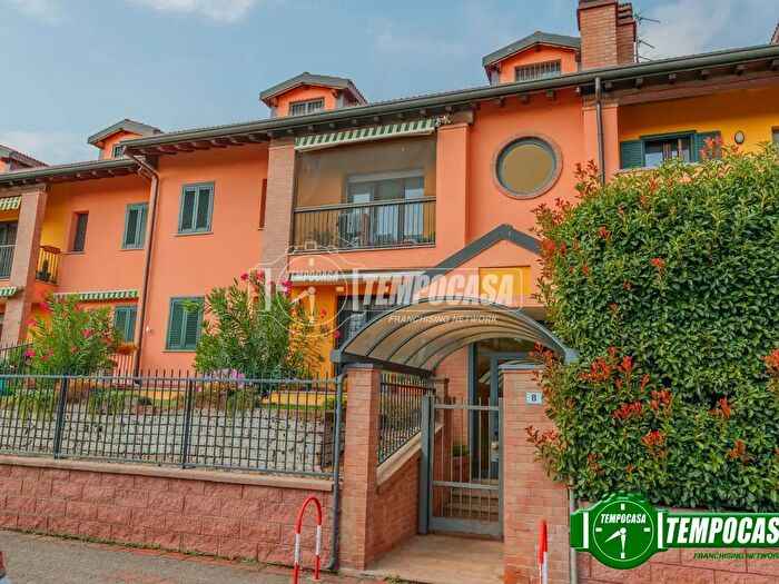 Appartamento trilocale in vendita in Via a Valè, Noviglio