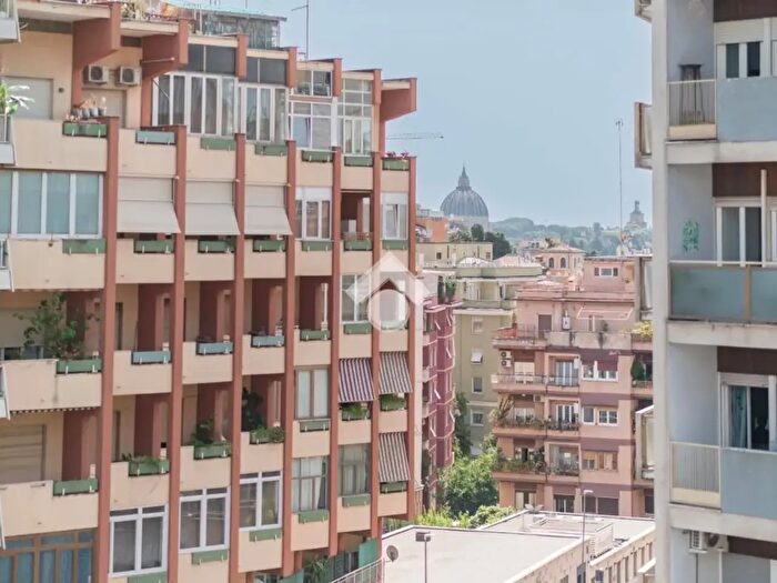 Appartamento con 5 locali in vendita in Piazza della Balduina, Roma