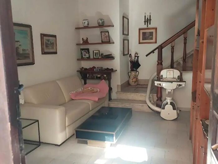Casa con 6 locali in vendita in Castelfranco Di Sotto