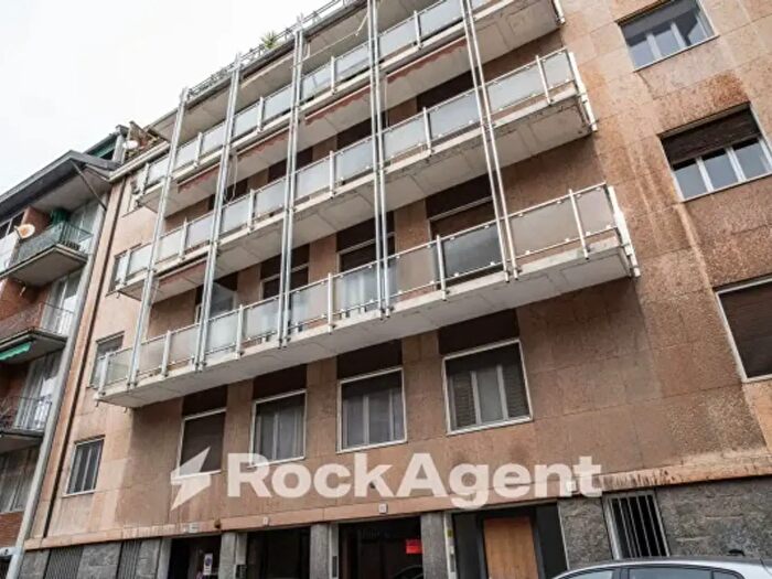 Appartamento quadrilocale in vendita in Via Antonio Cavagna Sangiuliani, Pavia