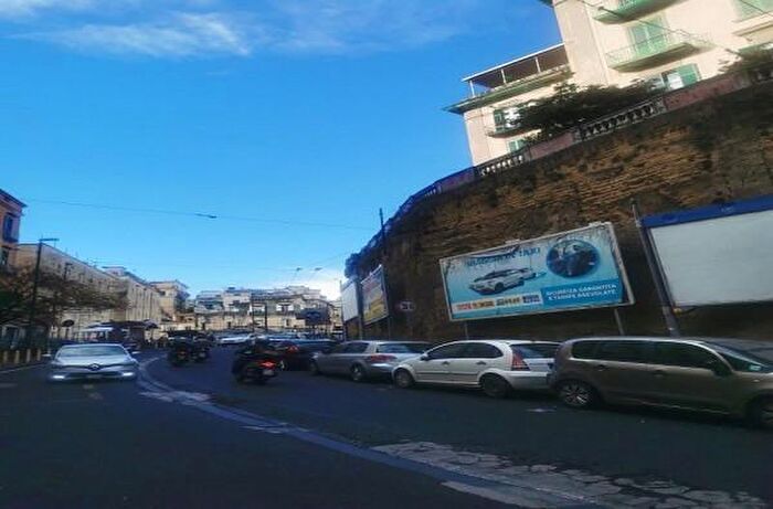 Appartamento bilocale in vendita in Via Salvator Rosa, Napoli