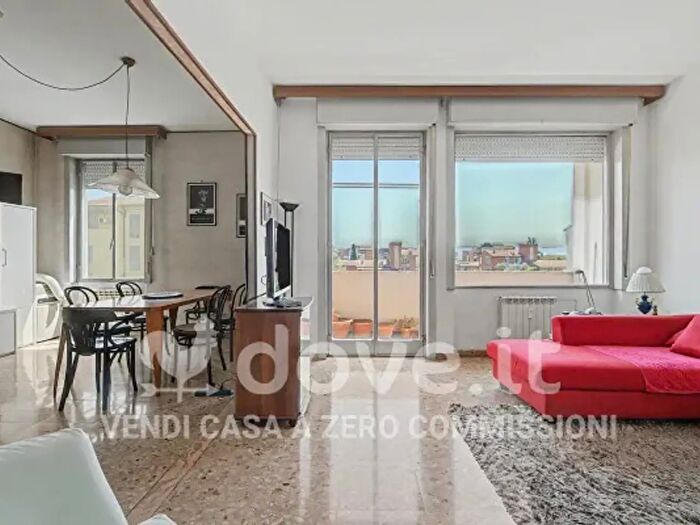 Appartamento con 6 locali in vendita in Via a Modigliani, Firenze