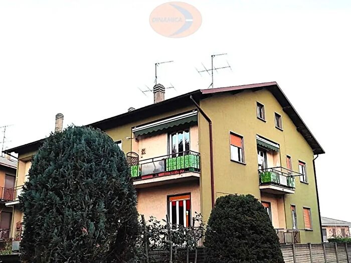 Appartamento quadrilocale in vendita in Via Mascagni Pietro, Casatenovo