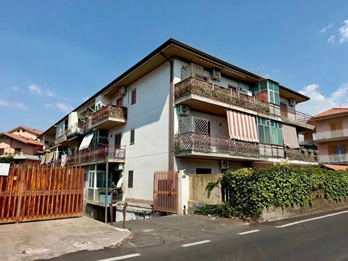 Appartamento bilocale in vendita in Via Gravina, Tremestieri Etneo