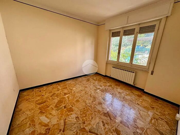 Appartamento quadrilocale in vendita in Via Giovanni XXIII, Castiglione Chiavarese