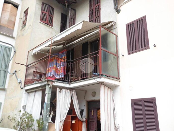 Casa quadrilocale in vendita in Via Montebello, Centro, Stradella