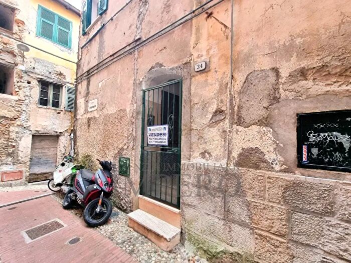 Appartamento quadrilocale in vendita in Vico Saonese, Ventimiglia