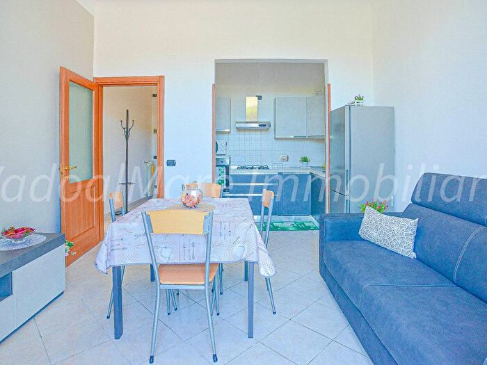 Appartamento trilocale in affitto in Via Manzoni, Vado Centro, Vado Ligure