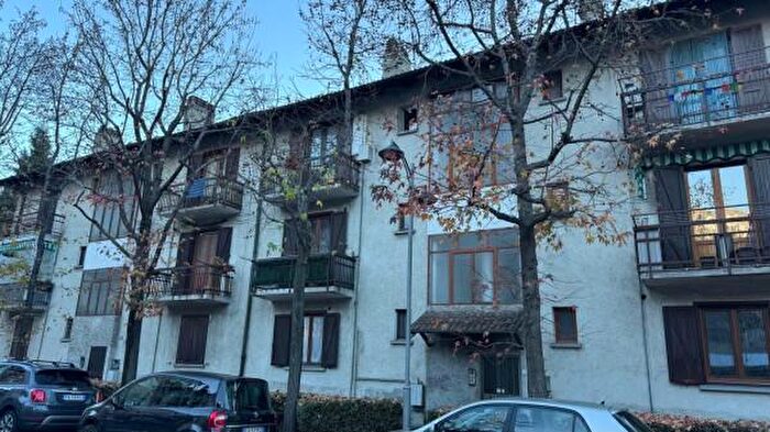 Appartamento trilocale in vendita in Via Monte Grivola, Aosta