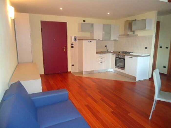 Casa trilocale in affitto in Piazza Risorgimento, Centro, Alba