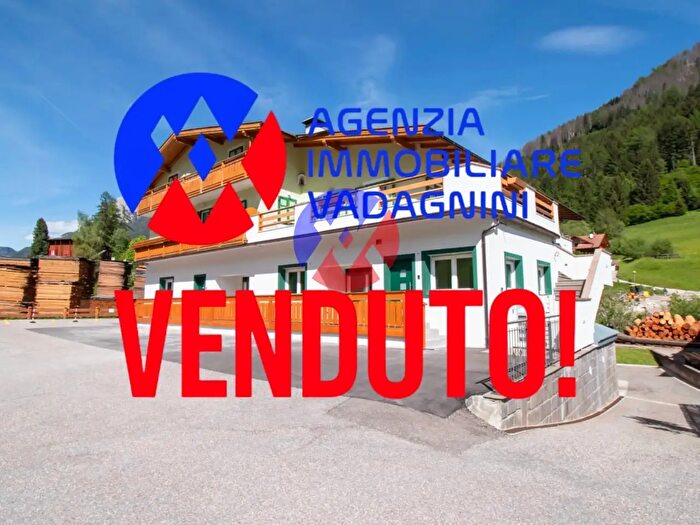Appartamento trilocale in vendita in Strada De La Comunità De Fiem, Moena