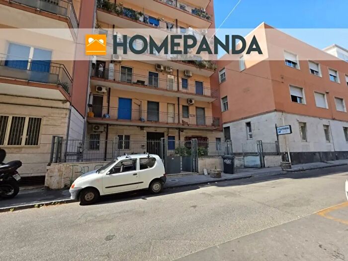 Appartamento quadrilocale in affitto in Via San Vito, Catania