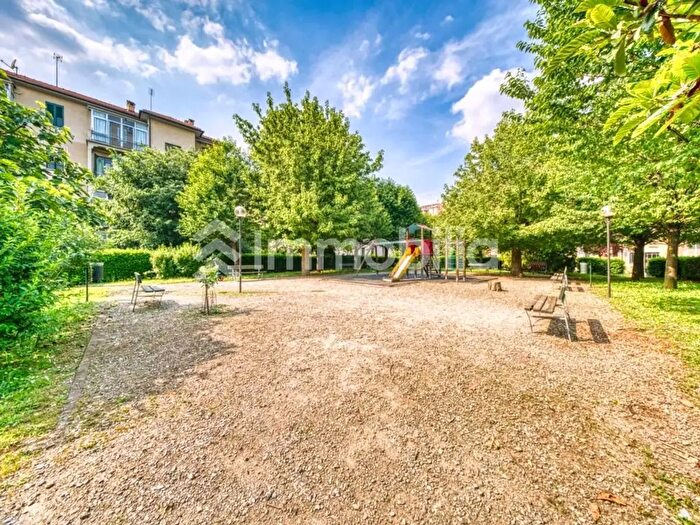 Appartamento trilocale in vendita in Via Arquata, Torino