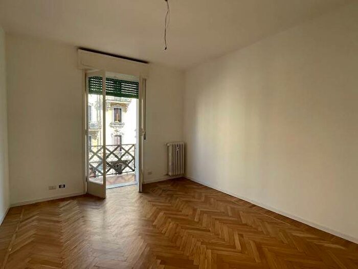 Appartamento trilocale in affitto in Via Giuseppe Prina, Paolo Sarpi, Milano