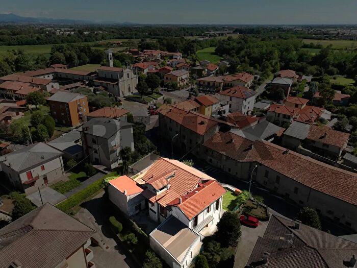 Appartamento bilocale in vendita in Via San Francesco d'Assisi, Calusco D'Adda