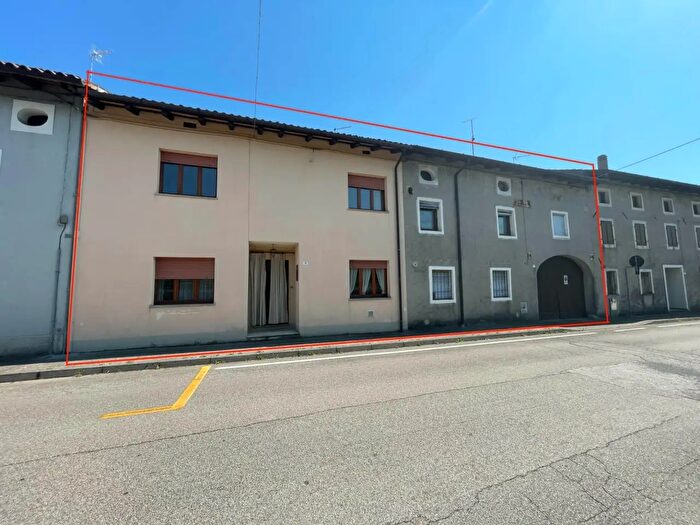Casa con 6 locali in vendita in Via Unica, San Vito Di Fagagna
