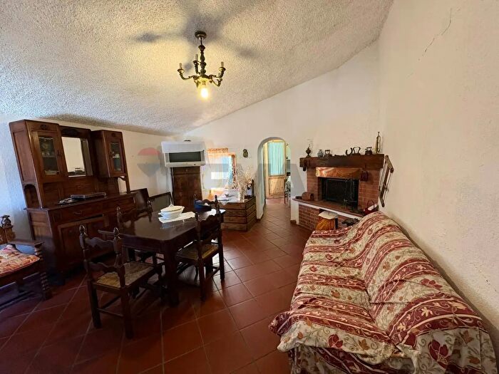 Appartamento con 5 locali in vendita in Via del Corniccio Crasciana, Bagni Di Lucca