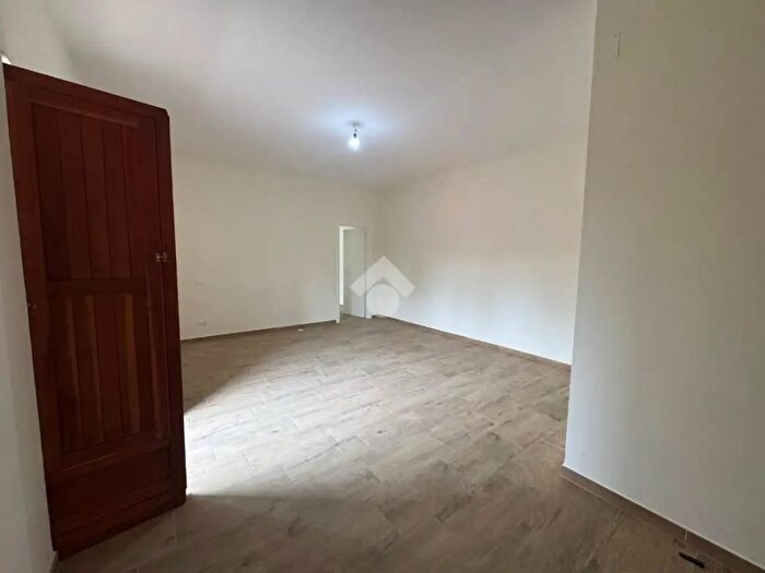 Appartamento trilocale in affitto in Via delle Viole, Aversa