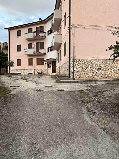 Appartamento con 6 locali in vendita in Pratola Peligna