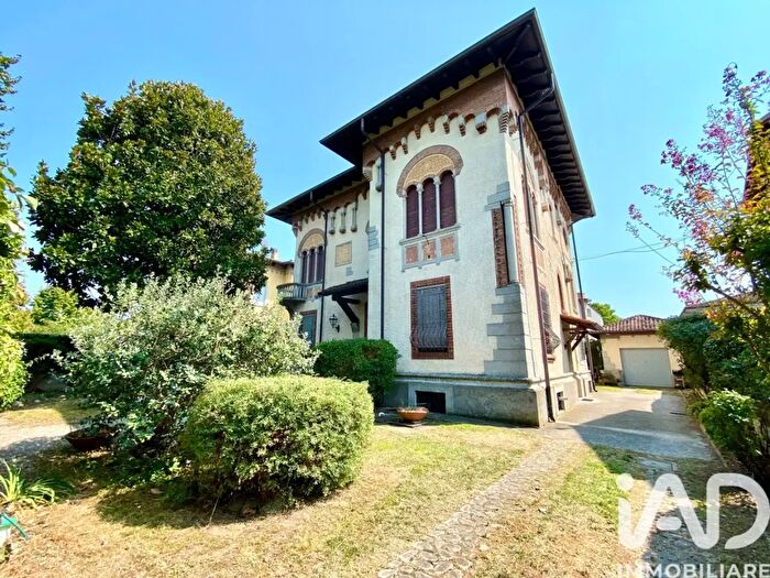 Casa con 10 locali in vendita in Via IV Novembre, Guidizzolo