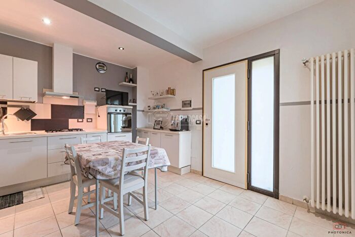 Appartamento trilocale in vendita in Via Padella, Casalfiumanese