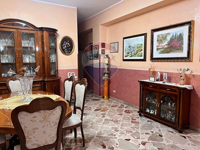 Appartamento con 5 locali in vendita in Via Cesare Abba, Bagheria