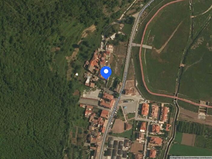 Casa trilocale in vendita in Frazione Acigliano Via San Magno, Mercato San Severino