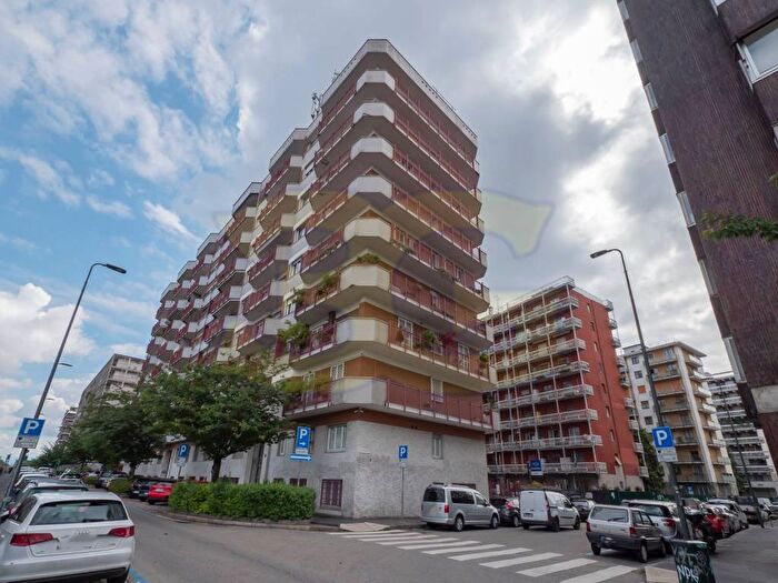 Appartamento bilocale in affitto in Viale Evaristo Stefini, Maggiolina, Milano