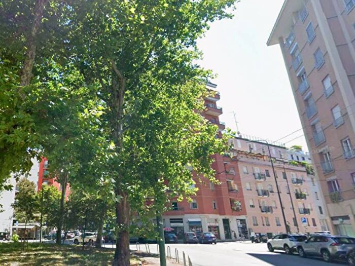 Appartamento bilocale in affitto in Via Giovanni Cadolini, Lodi Brenta, Milano