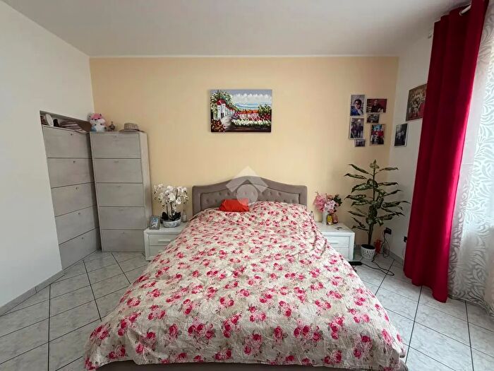 Appartamento trilocale in vendita in Via Antonio Nosari, Osio Sotto