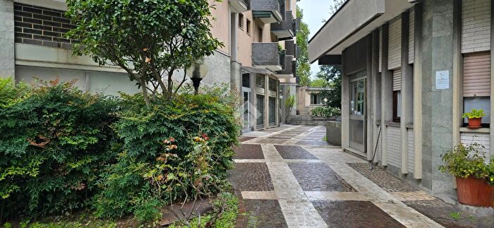 Appartamento bilocale in vendita in Via Umbria, Cinisello Balsamo