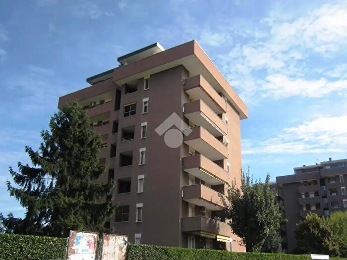 Appartamento trilocale in vendita in Via Thomas Alva Edison, Settimo Milanese