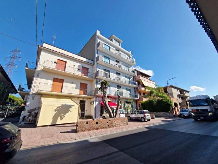 Appartamento trilocale in vendita in Via Archi Nazionale, San Filippo Del Mela