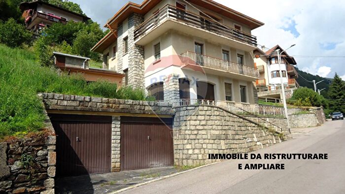 Appartamento bilocale in vendita in Vione