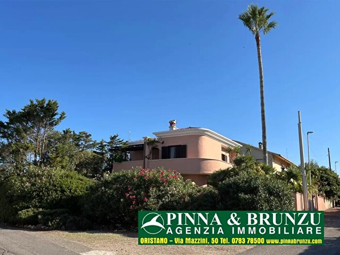 Casa con 5 locali in vendita in Cuglieri