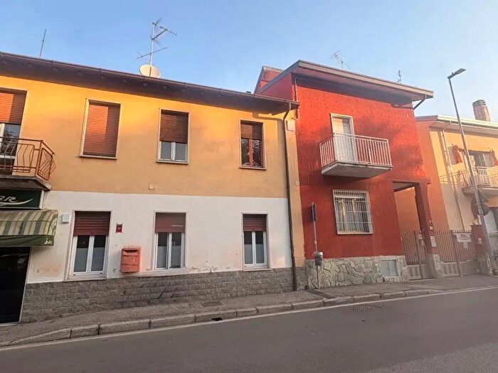 Case in Vendita e in Affitto - 2