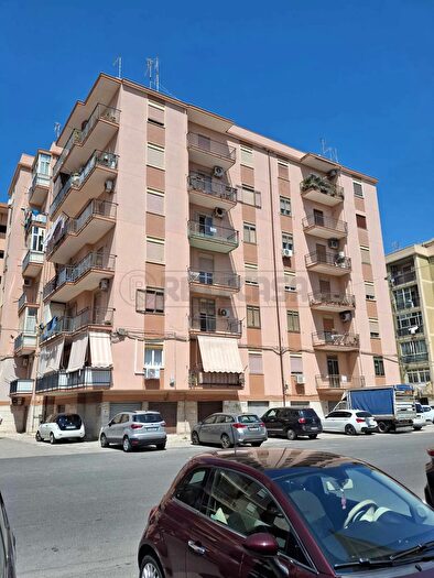 Appartamento con 5 locali in vendita in Via Alessandro Specchi, Siracusa