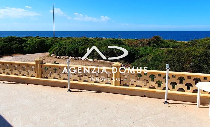 Casa con 9 locali in vendita in Corso Annibale, Ugento