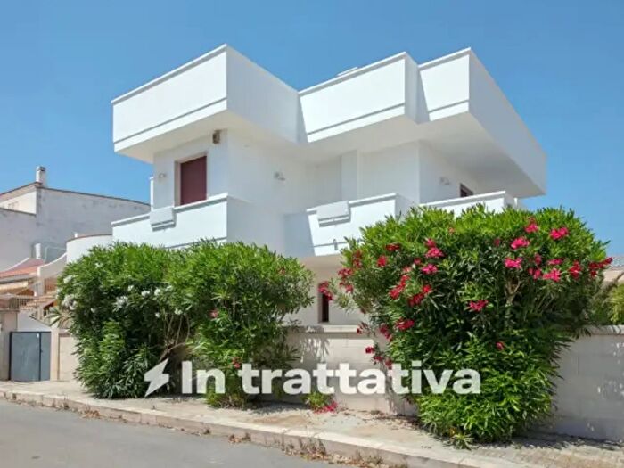 Casa con 6 locali in vendita in Via Venere, Carovigno