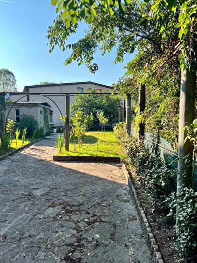 Casa con 7 locali in vendita in Piazza Italo Pizzi, Fornovo Di Taro