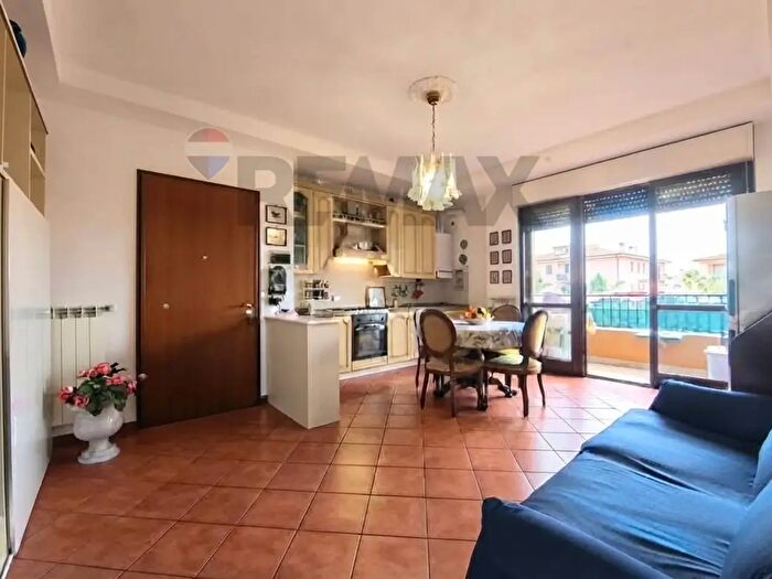 Appartamento bilocale in vendita in Via San Francesco d'Assisi, Castano Primo
