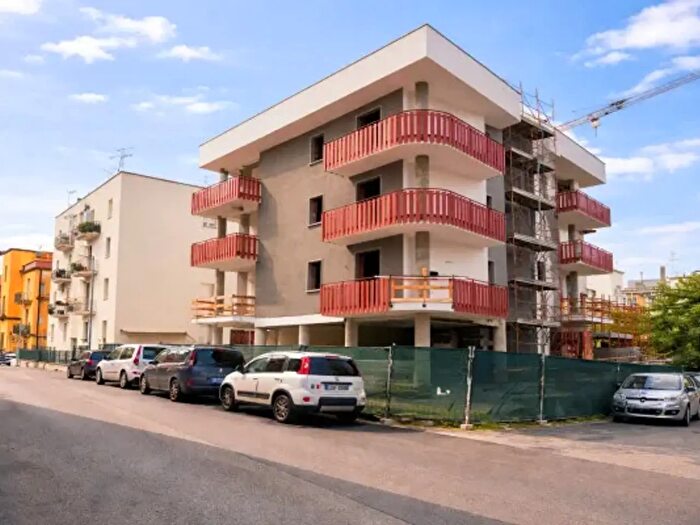 Appartamento con 5 locali in vendita in Via Pieve di Cadore, Viterbo