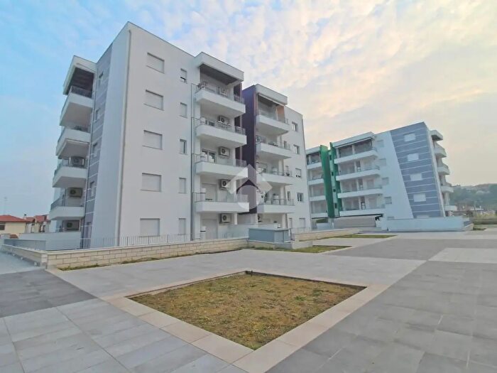 Appartamento trilocale in vendita in Via Trieste, Giulianova