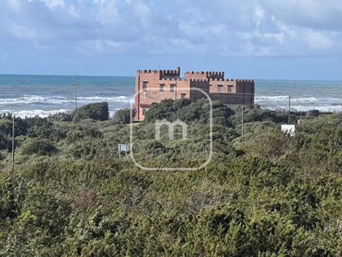 Appartamento trilocale in vendita in Lungomare Ugo Tognazzi, Pomezia