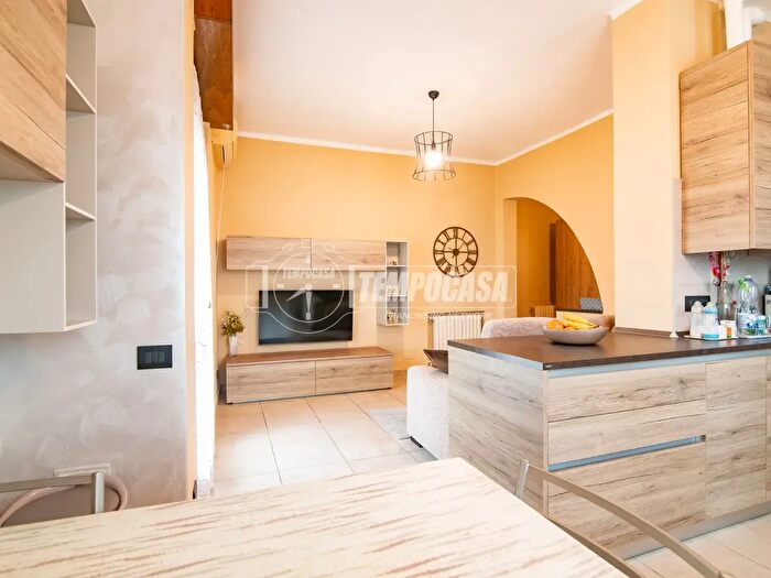 Appartamento trilocale in vendita in Via Giuseppe Verdi, Pontirolo Nuovo