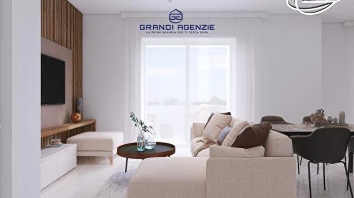 Appartamento trilocale in vendita in Via Oradour, Parma