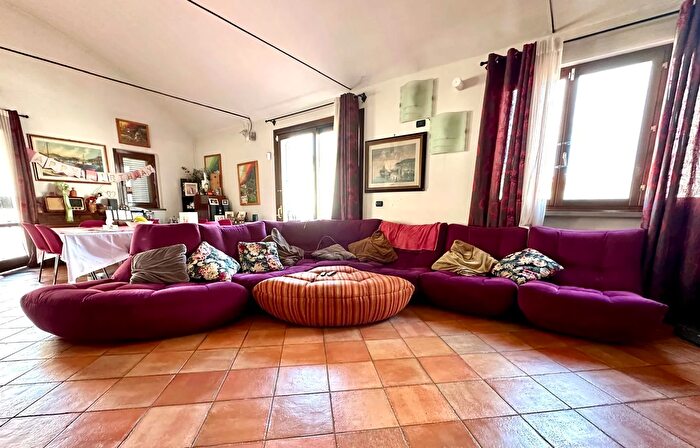 Casa con 8 locali in vendita in Via Leonardo Fibonacci, Sesto Fiorentino