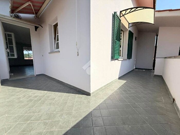Appartamento con 5 locali in affitto in Via Liguria, Vaggio, Castelfranco Piandisco