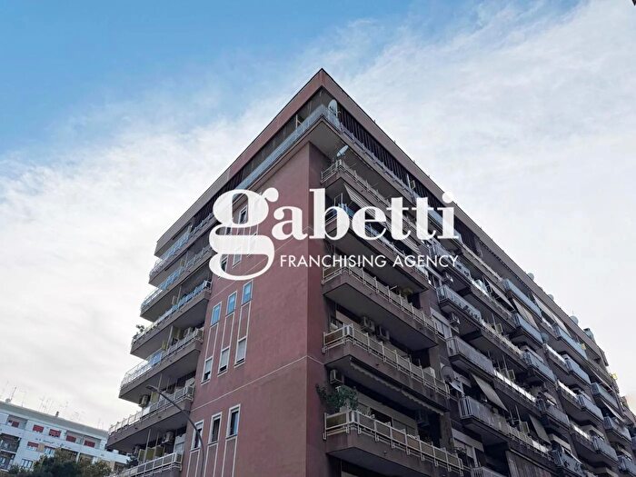 Appartamento bilocale in vendita in Via Castelforte, Roma